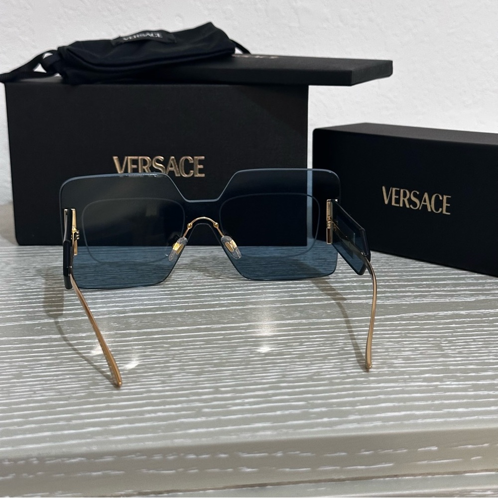 New! Versace Square Blue Shields Sunglasses - Blue - Picture 7 of 11